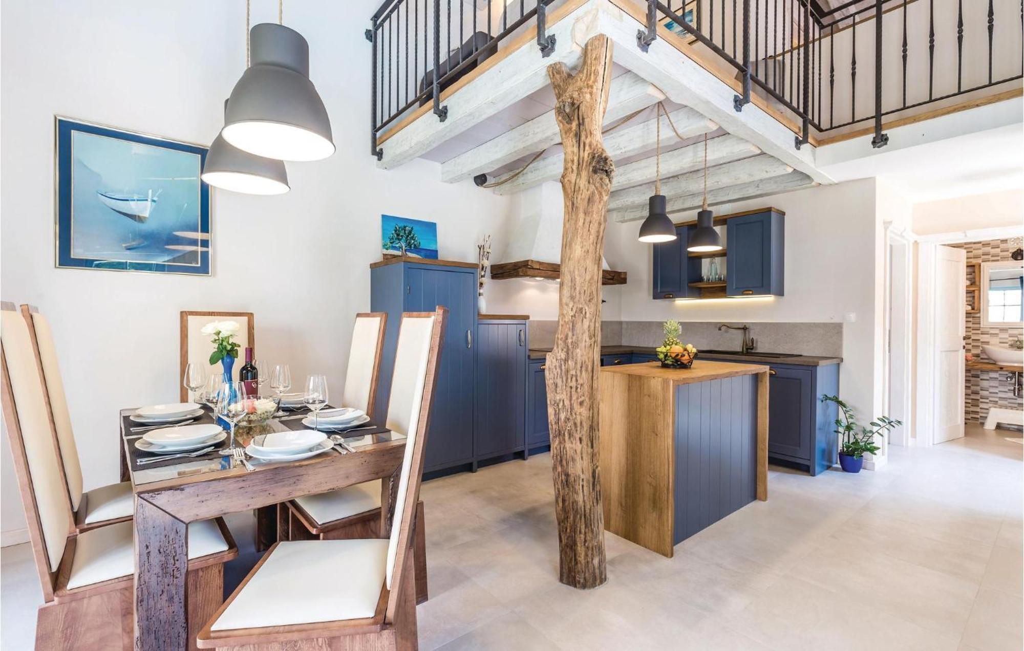 Stunning Home In Jurdani With Wifi Mucici Eksteriør billede